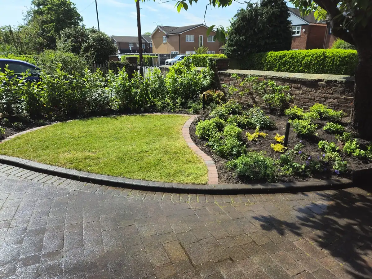 Small Garden Works Actual Landscapes 1